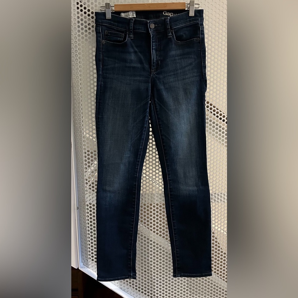 Gap 1969 Resolution Slim Straight Size 27 Short in Dark Wash GUC